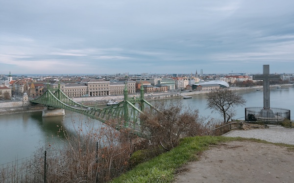 ブダペストの街全体を見渡せる「ゲッレールトの丘」