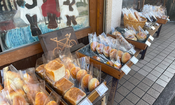 行列ができる人気のパン屋さん「AOSAN」@京王線・仙川駅