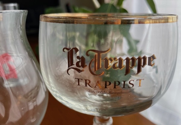 これまで集めてきたオリジナルビールグラスのまとめ！「トラピストビール」のひとつ「ラ・トラップ」